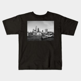 Skyscrapers Of The City Of London Over The Thames , England In Black And White Kids T-Shirt